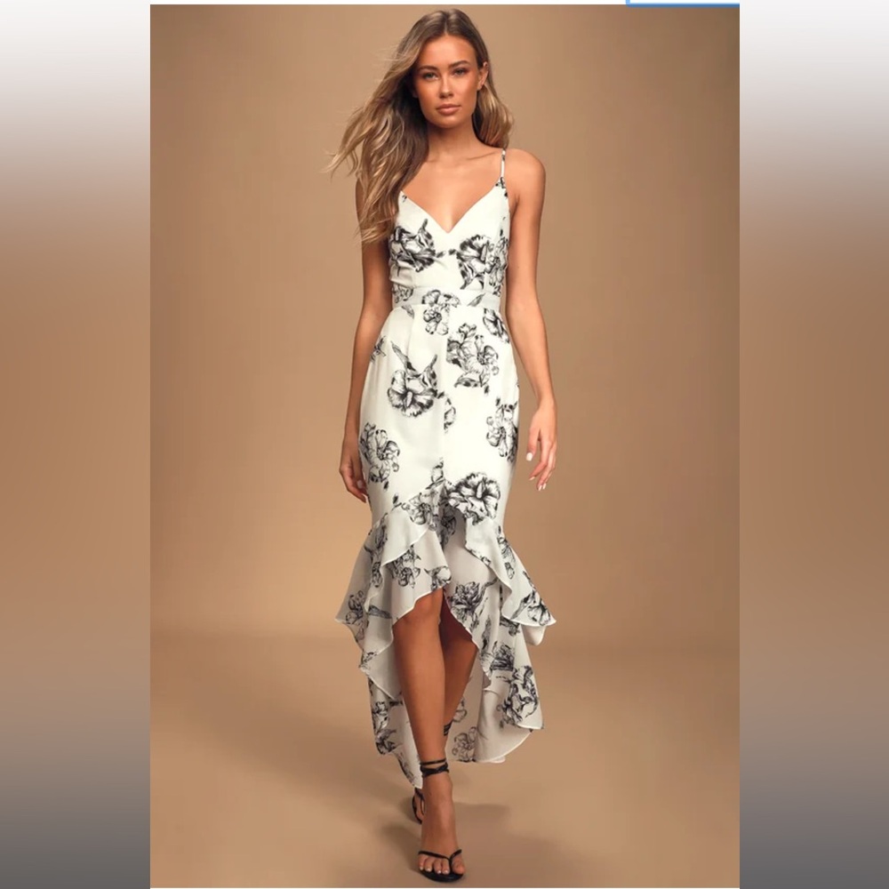 Darling Daylily Black and White Floral Print High-Low Maxi Dress; Size Medium